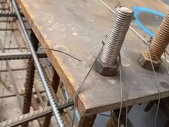 صفحه ستون یا بیس پلیت