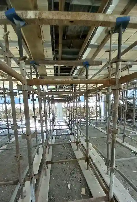 زیرسازی سقف اول پروژه چاهشک